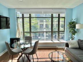 Downtown 1BR Condo at Granville Strip near English Bay